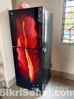 ফ্রিজ ১৩২ লিটার